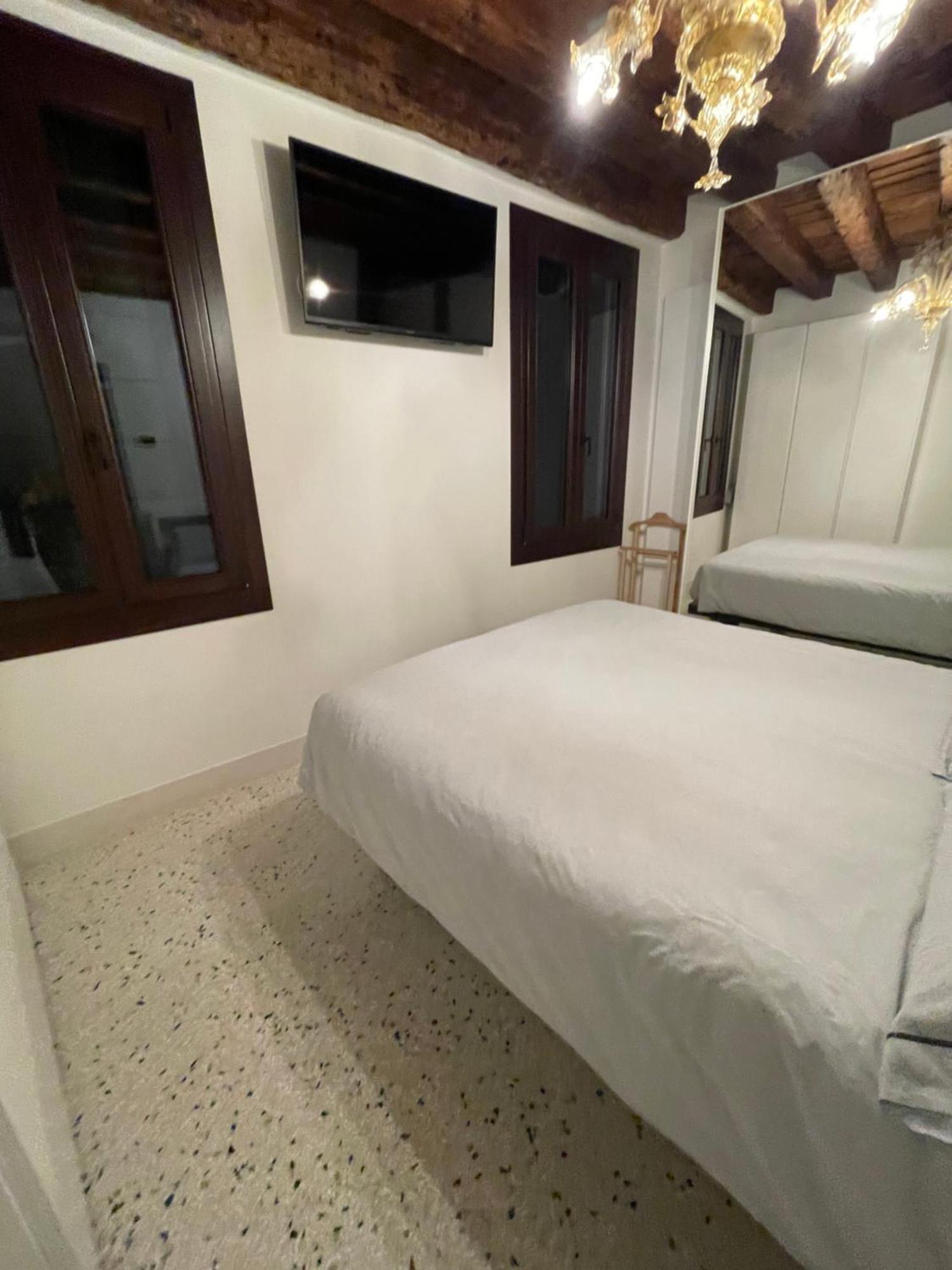 Remer Suites Venecia Habitación foto